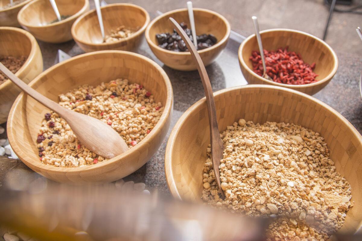 Sustainable breakfast in the hotel at the zero-waste buffet
