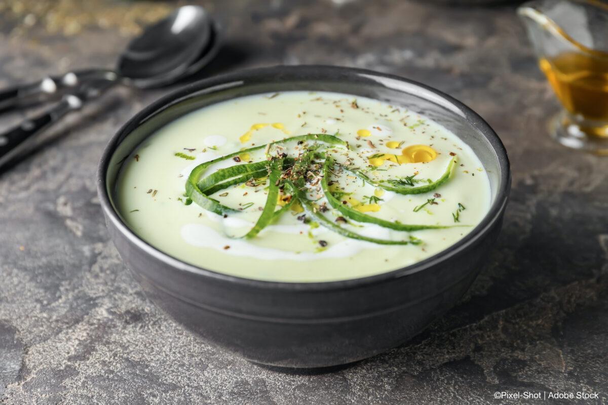 Refreshing and delicious: Cold vegan cucumber soup