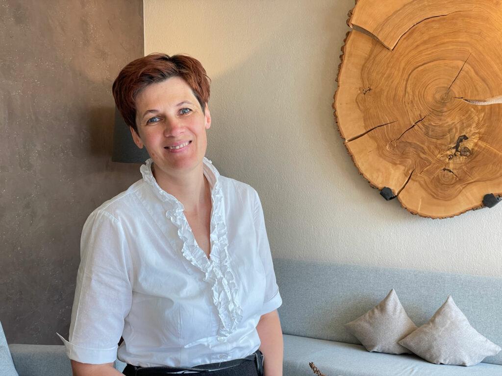 Hiking concierge at the sustainable nature hotel Outside