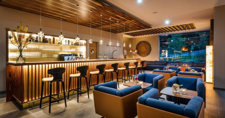 More Sustainably furnished: Hotels with handmade wooden furniture