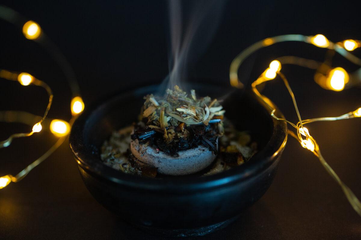 Magic of the Rauhnächte – background, my preparations and rituals for the time between the years